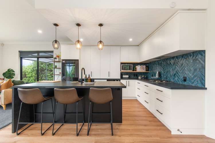 63 Ruapehu Drive Fitzherbert_6