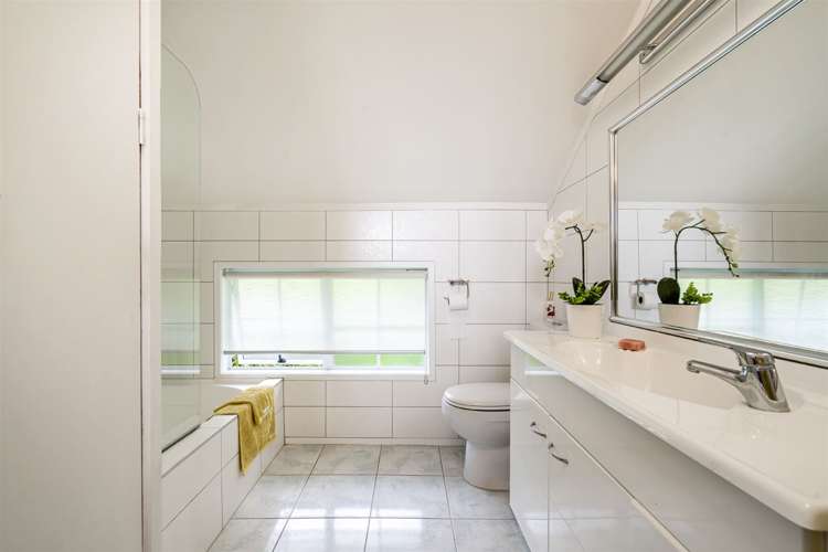 1/6 Mahuta Grove Northcote_16