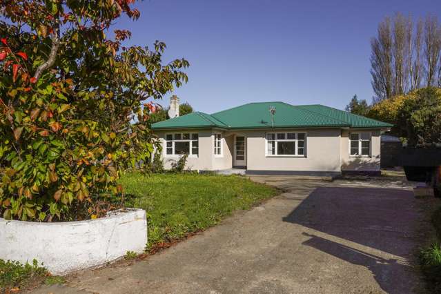 Charming family home with huge garage