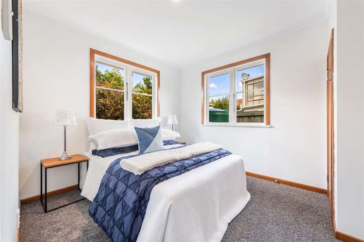 2/9 Nile Road Kelston_13