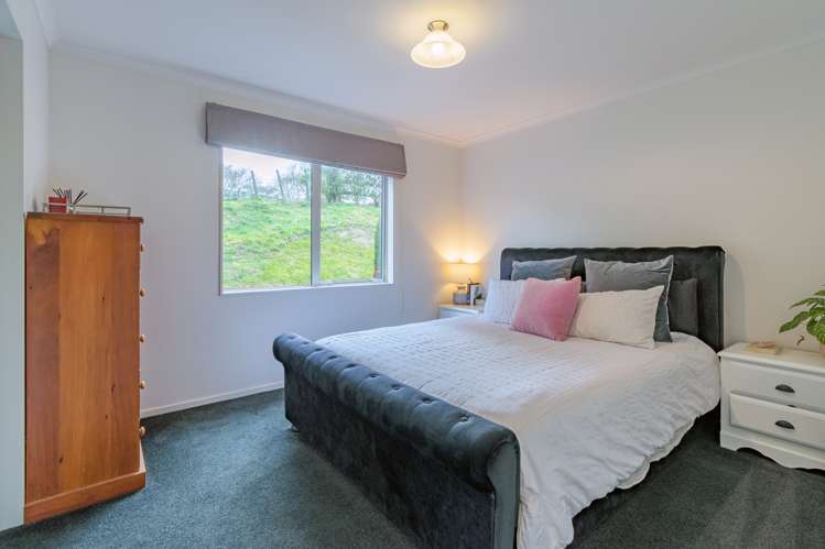 17 King Street Halcombe_12