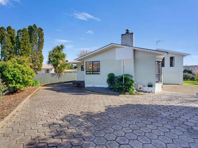 33 Joanna Place Deanwell_2
