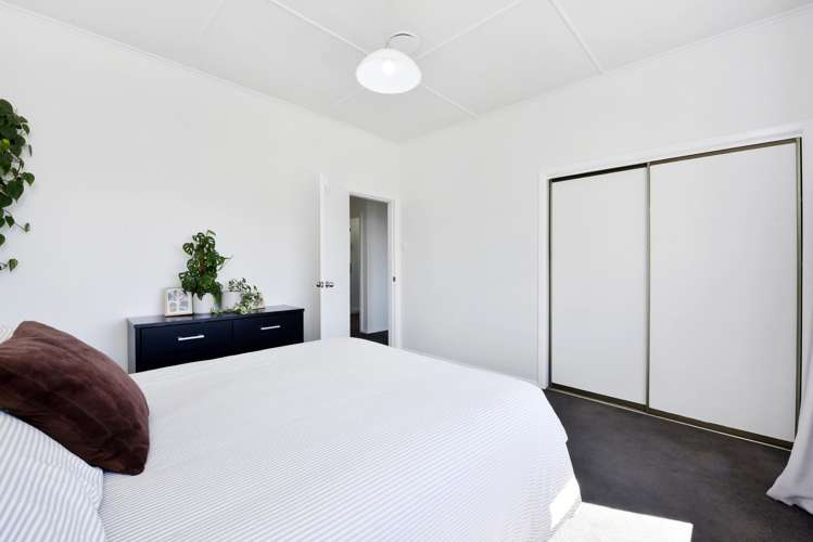 1/16 Newall Avenue Stoke_14