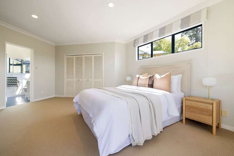 76 Lake Crescent Hamilton Lake_19