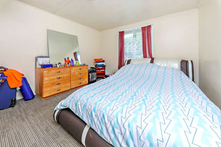 8 Vickers Crescent Mangere_11