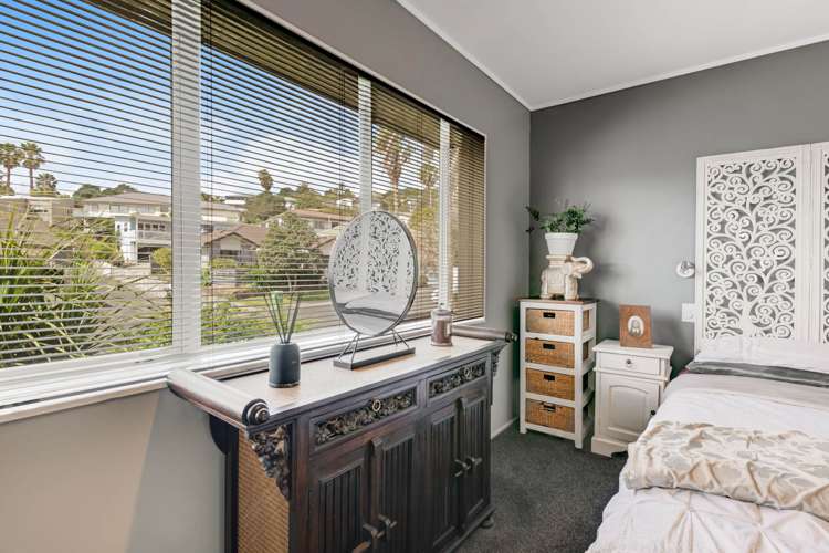 2 Mollyhawk Rise Arkles Bay_14