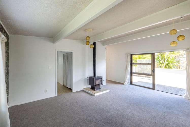 69 Ocean Road Surfdale_10