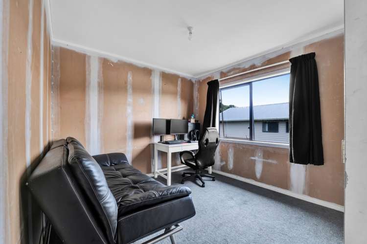 19 Chartwell Drive Eltham_12