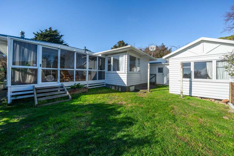128 Helston Road_3