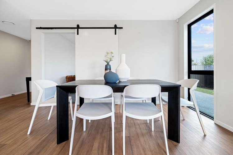 9 Hollard Crescent Lincoln_13