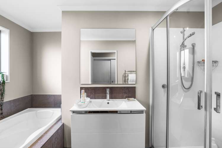 8 Sandstone Crescent Rolleston_17