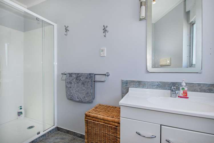 8 Moa Place Onerahi_15