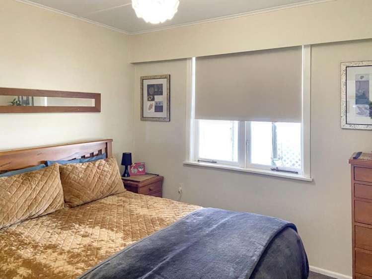 9 Totara Park Road Clouston Park_5