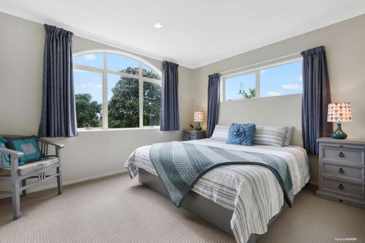 10 Turnberry Drive Wattle Downs_10