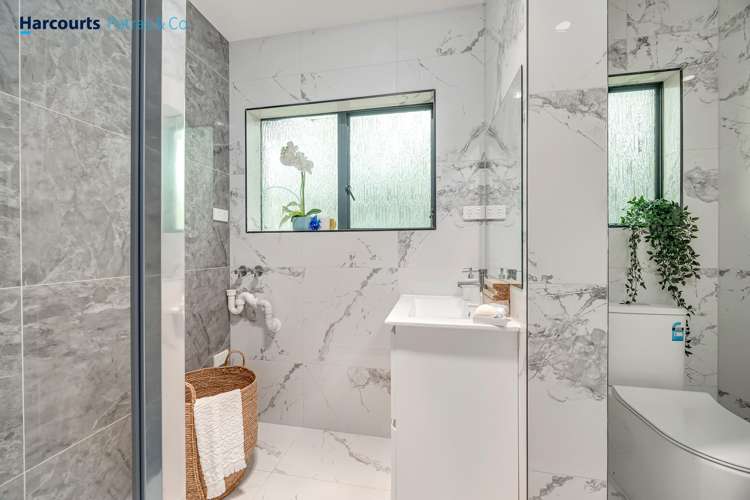 2/81 Stredwick Drive Torbay_12