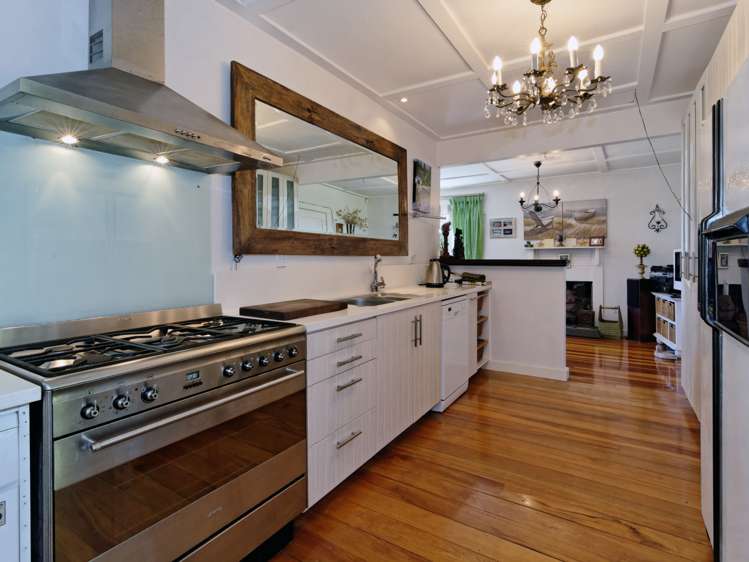 64 Beach Valley Road Piha_6