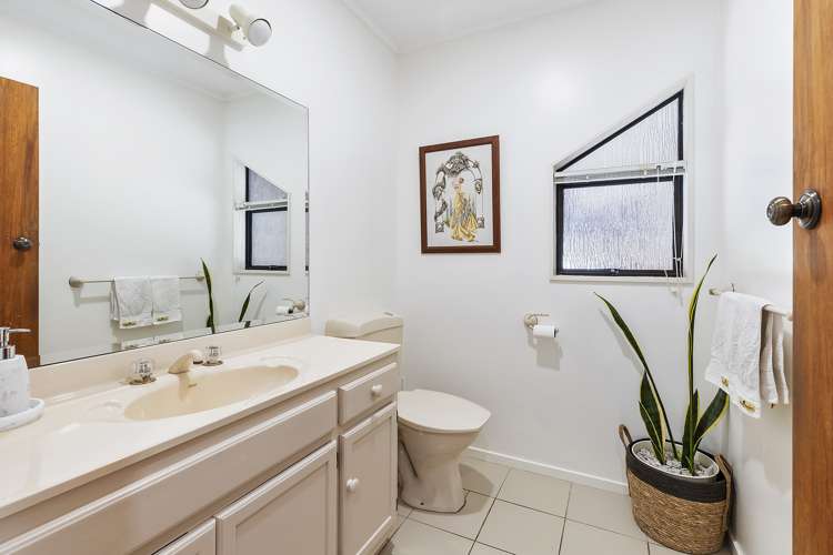 23 Duval Grove Tawa_19