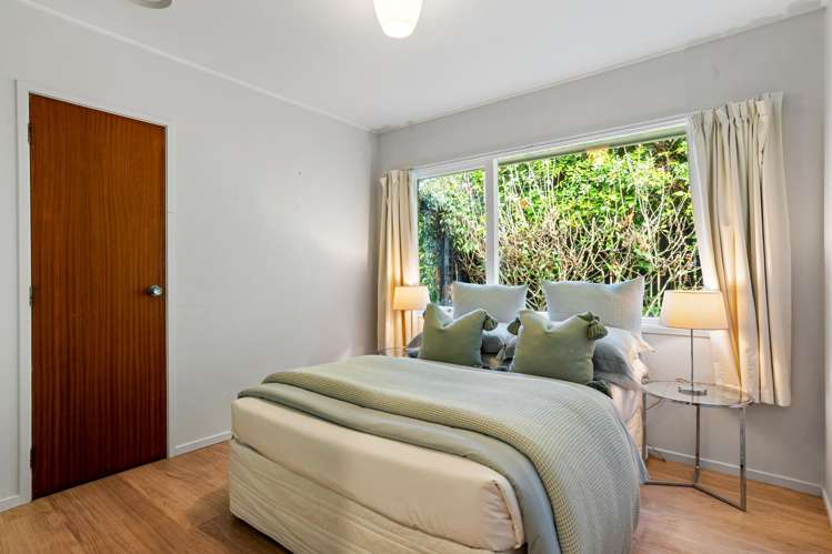 77 Kiwi Esplanade Mangere Bridge_11