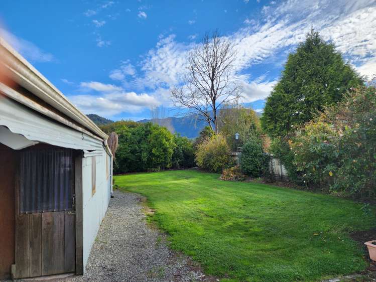 24 Brodie Street Blackball_17