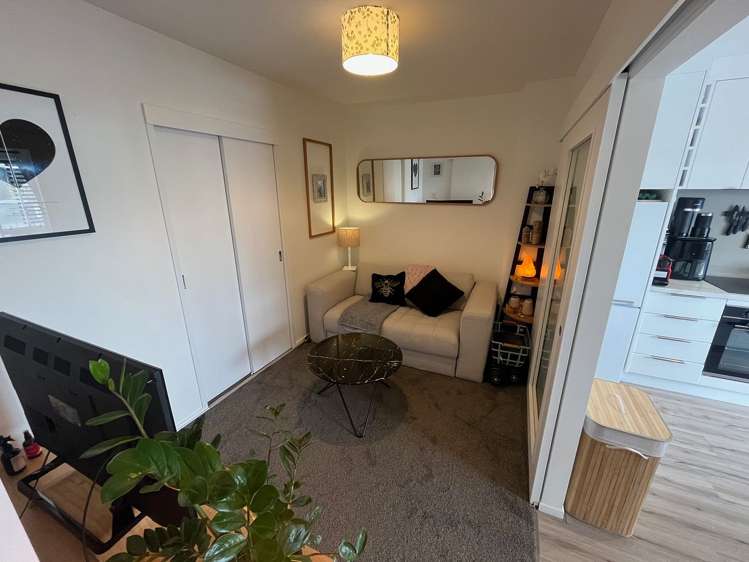 201/10 Flower Street Eden Terrace_1