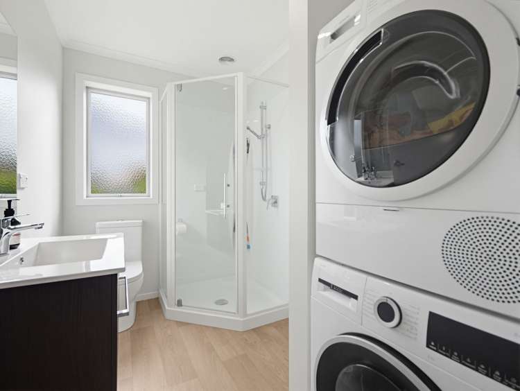 1/39 Saxbys Road Glenview_22
