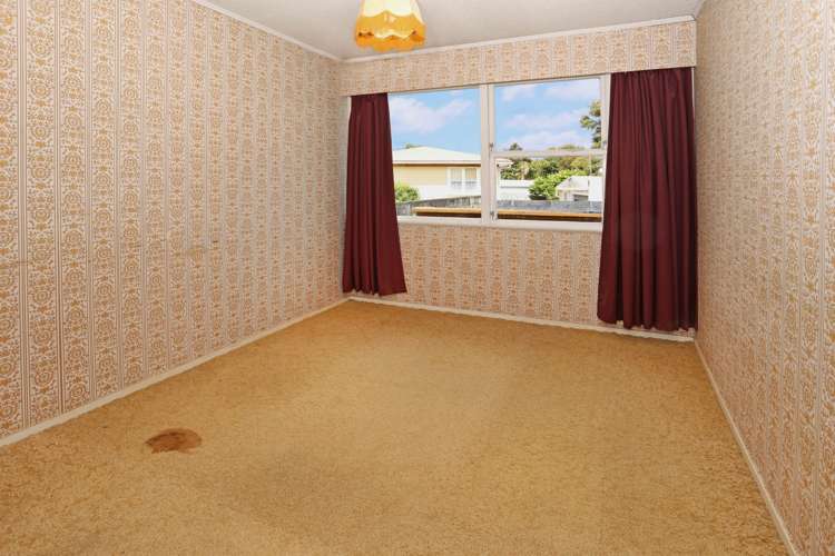 18 Miltonia Avenue Te Atatu South_14