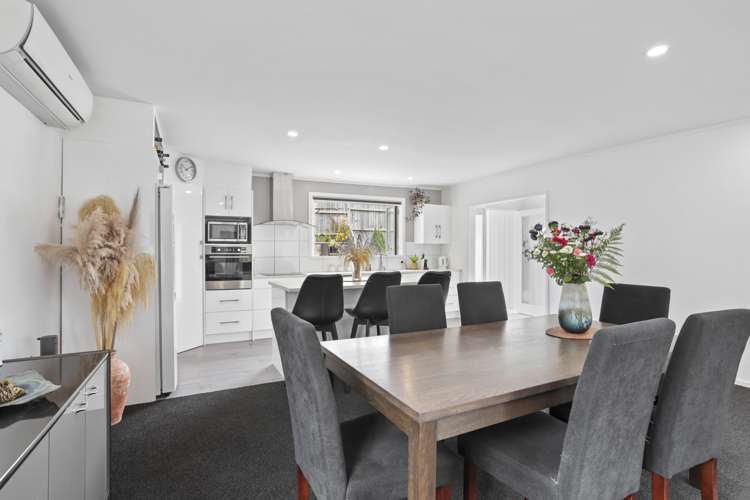 7 Norman Road Titirangi_12