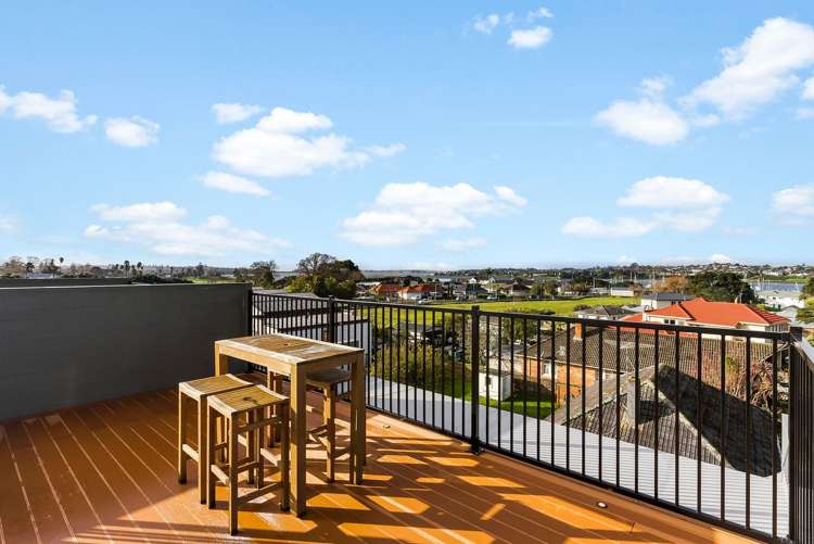 90E Kings Road Panmure_1