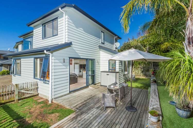 762a East Coast Road Oteha_17