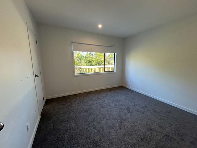 8A Inver Street Glen Eden_10