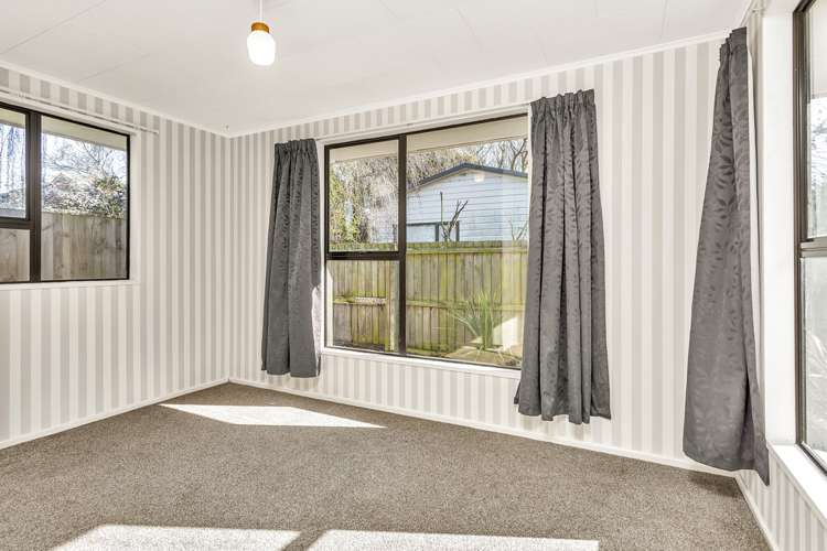 2/33 Seymour Street Hornby_9