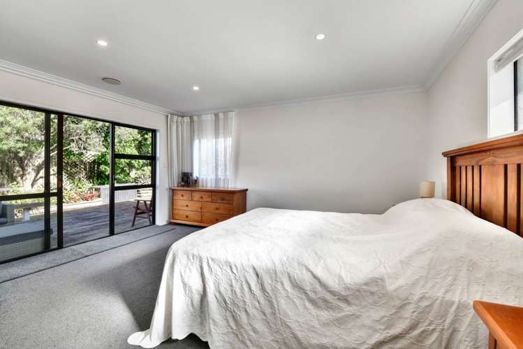 35 Surf Road Stanmore Bay_12