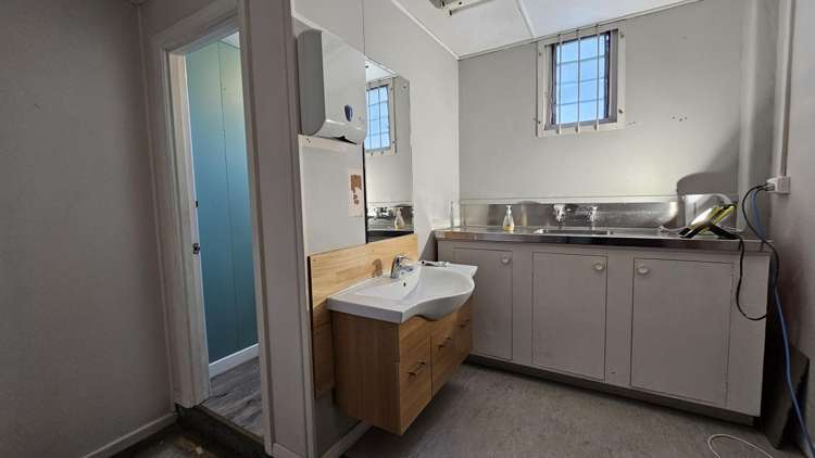 114 King Street North Hastings_7