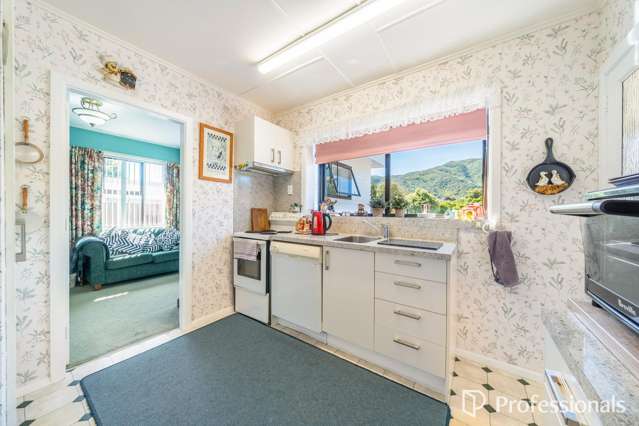 34 Wellington Road Wainuiomata_4