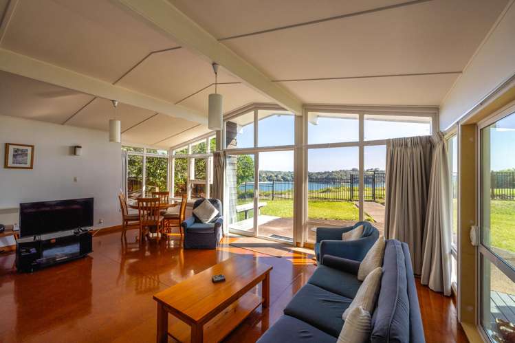 195 Ocean View Road Oneroa_11