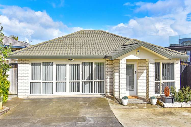 8 Wairere Road The Gardens_16