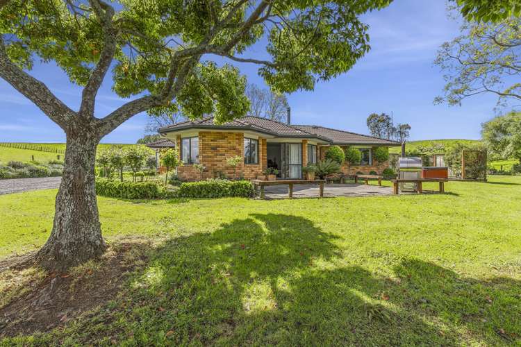 24 Rowe Road Whatawhata_17