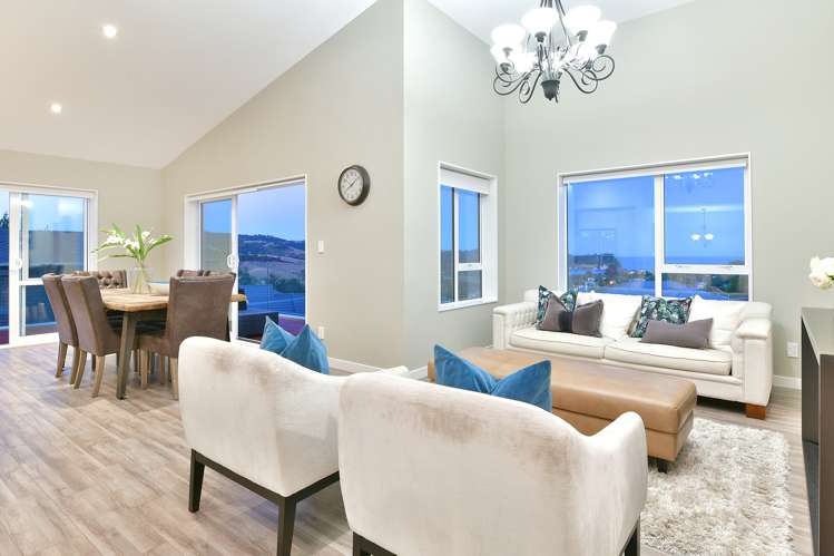 12 Seaview Crescent Hatfields Beach_9