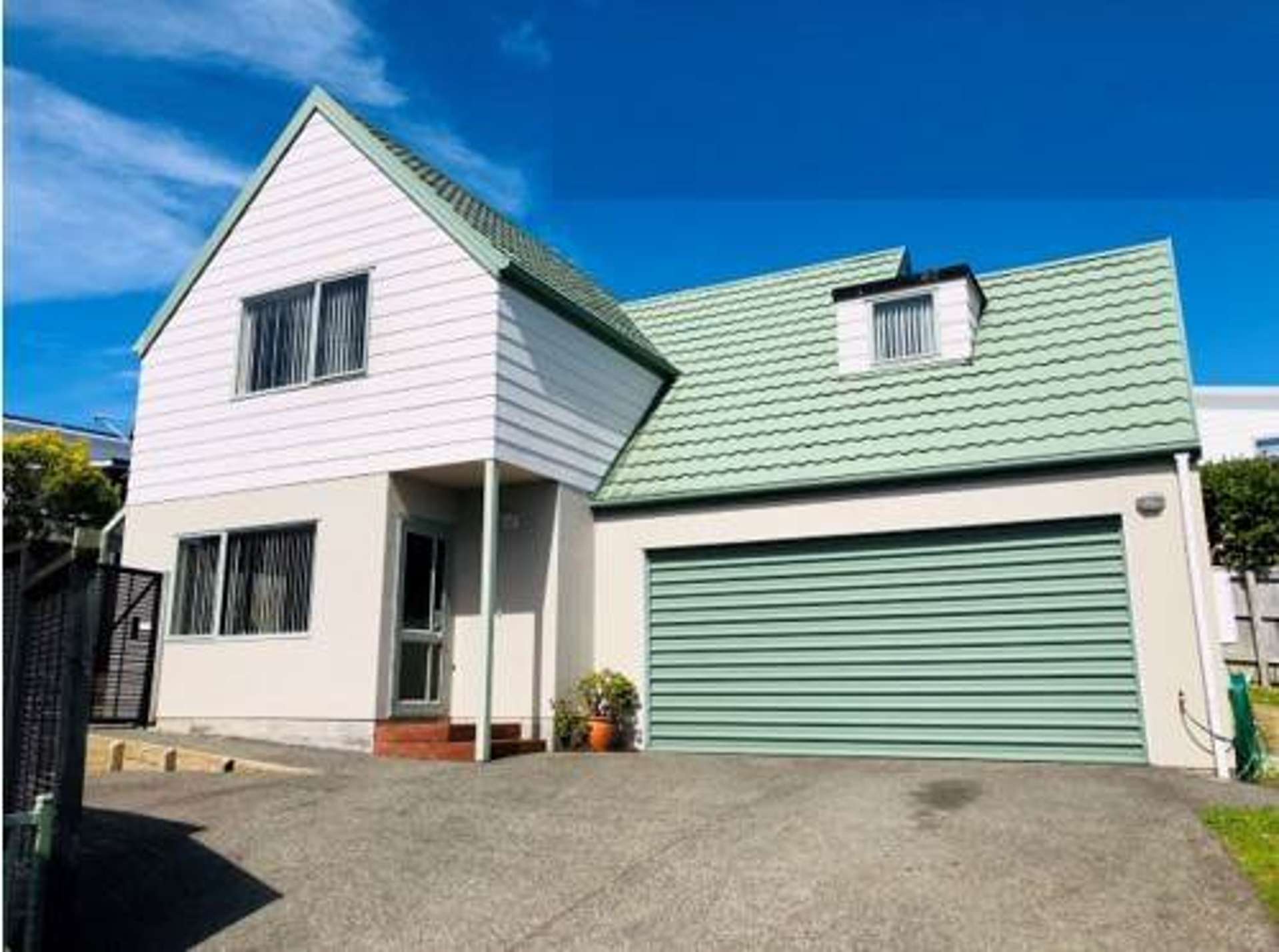 2/126 Brian Crescent Stanmore Bay_0