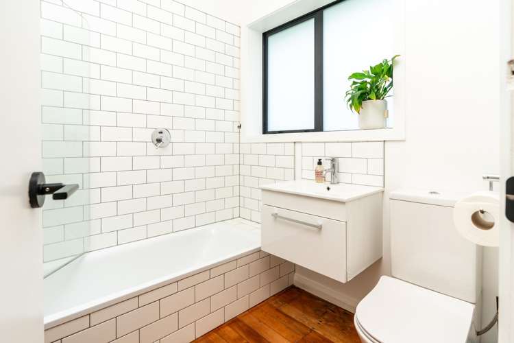 13 Elphinstone Avenue Strathmore Park_21