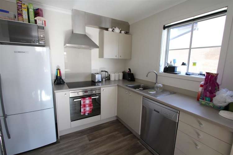 81 Chiefs Court Hamilton East_2