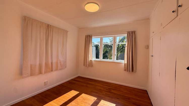 49 Evans Road Glen Eden_5