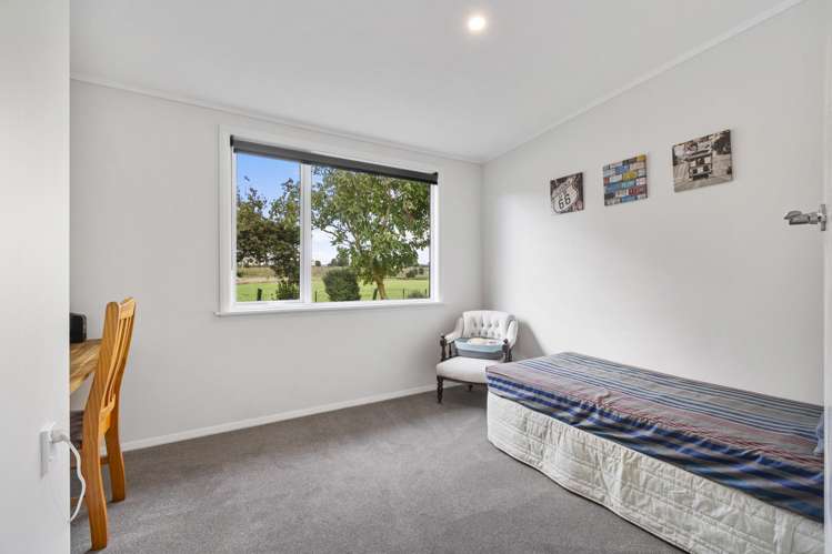23 Hennesey Road Shannon_16