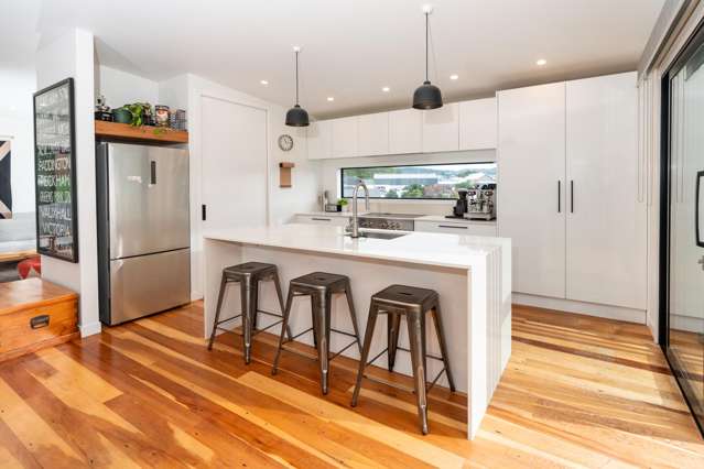 13 Elphinstone Avenue Strathmore Park_4