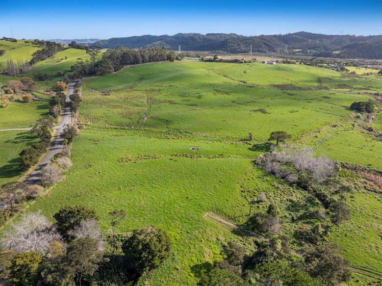 39 Inland Road Helensville_18