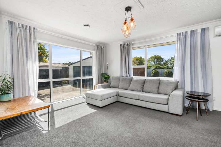 52 Frensham Crescent Woolston_2