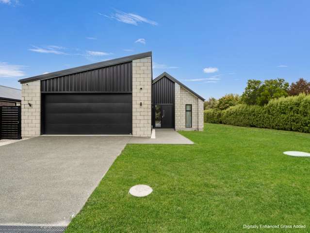Fabulous 4 Bed, 3.5 Bathrooms, Double Garage Home