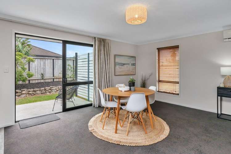 18 Ocean View Rise Ruakaka_8