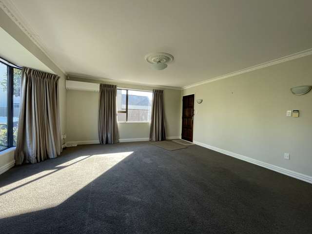 3/11 Office Road Merivale_4