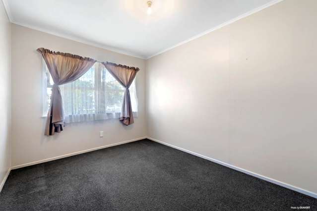 124 Robertson Road Mangere East_3